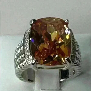 DESIGNER TWO TONE AMBER TOPAZ WITH SIMULATED STONES EACH SIDE
